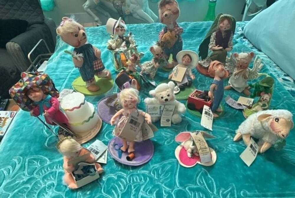 Collection of Assorted Vintage Annalee Mobilitee Posable Dolls and Figurines